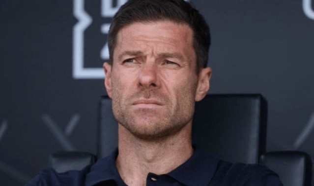 彩客网团队-唏嘘？皇马仅花20分钟解雇阿隆索！老佛爷飞机上拍板 赔5个月薪水